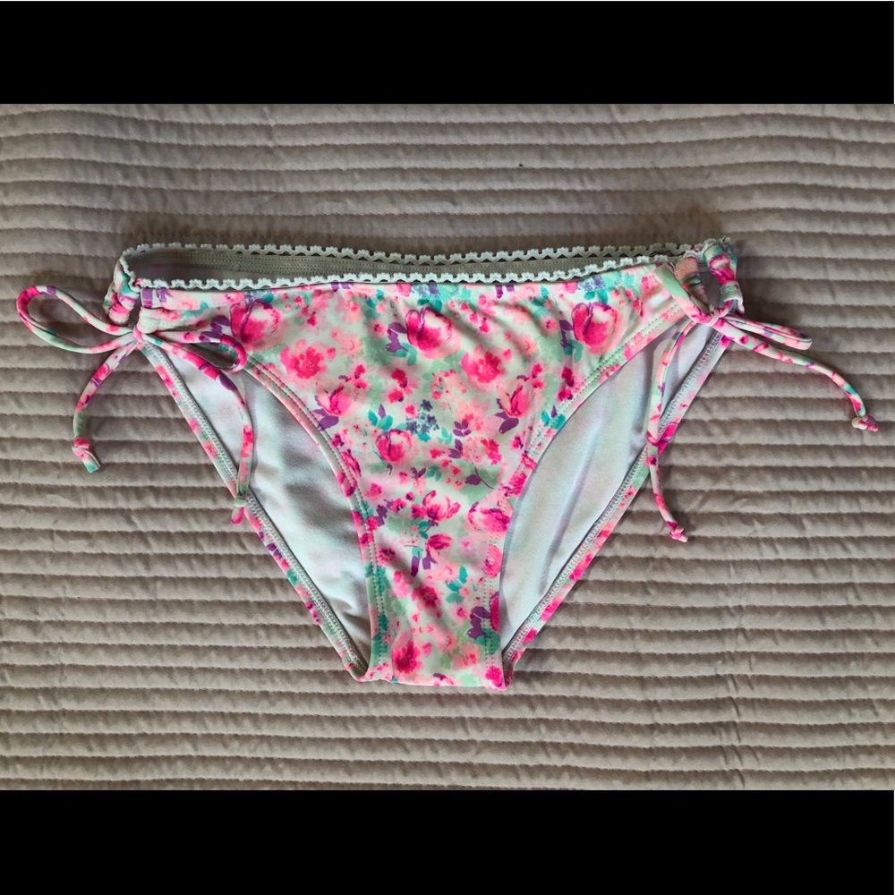 LA Hearts Bikini Swim Bottoms